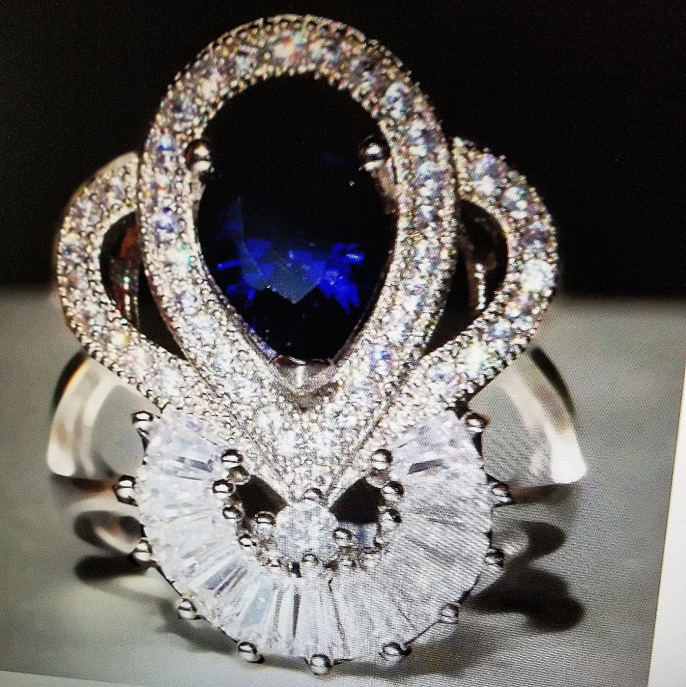Silver sapphire ring